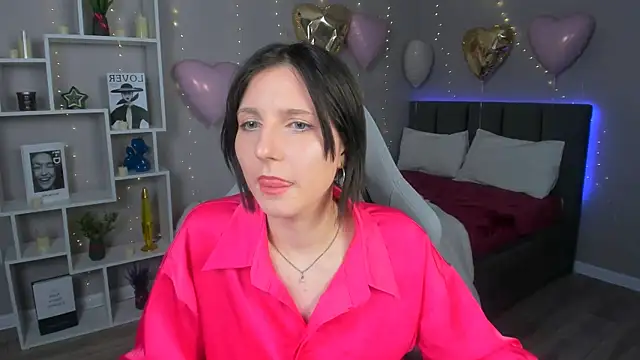 Snapshot of KikaOsterman chatting on 02-15-26, 12:40 KikaOsterman online show from 02-15-26, 12:40