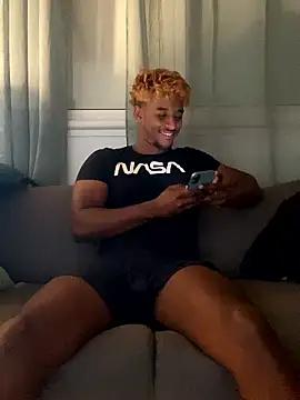 Snapshot of Axel_black10 chatting on 01-12-26, 11:59 Axel black10 online show from 01-12-26, 11:59