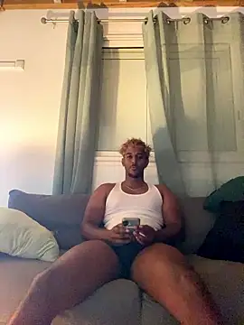 Snapshot of Axel_black10 chatting on 01-13-26, 08:30 Axel black10 online show from 01-13-26, 08:30