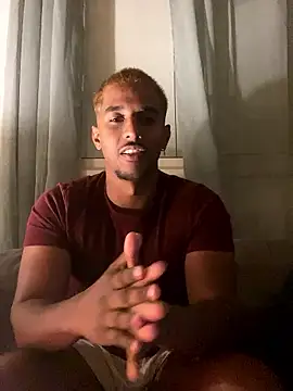 Snapshot of Axel_black10 chatting on 01-15-26, 04:33 Axel black10 online show from 01-15-26, 04:33