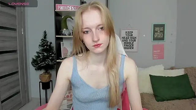 Cinnabonnn  online show from 01-14-26, 07:36