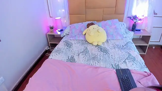 Snapshot of Jenifer_James chatting on 02-12-26, 07:53 Jenifer James online show from 02-12-26, 07:53