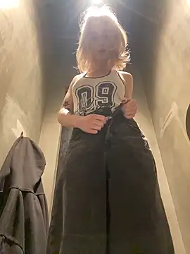 aka Blonde online show from 04-19-26, 07:07