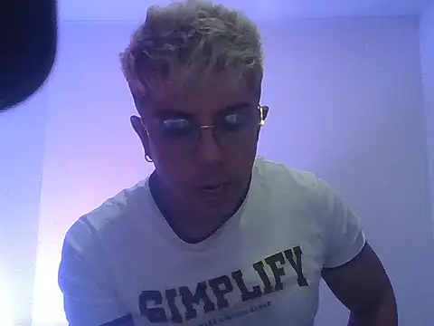 Snapshot of davidMars1 chatting on 03-02-26, 11:11 davidMars1 online show from 03-02-26, 11:11