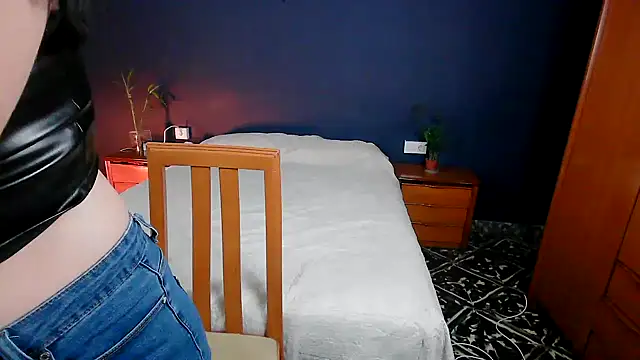 Alice Dan online show from 02-05-26, 04:44