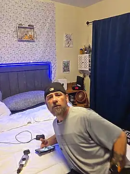 Snapshot of Rockymichael80 chatting on 07-17-26, 04:30 Rockymichael80 online show from 07-17-26, 04:30