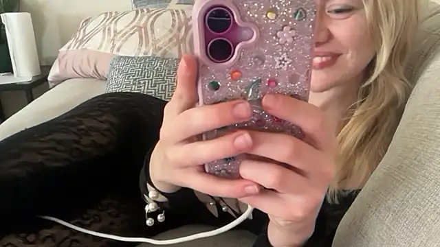 blondebunny999 999 online show from 02-04-26, 06:03