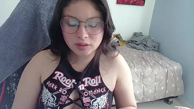 Snapshot of yessica_gomez01 chatting on 01-11-26, 08:03 yessica gomez01 online show from 01-11-26, 08:03