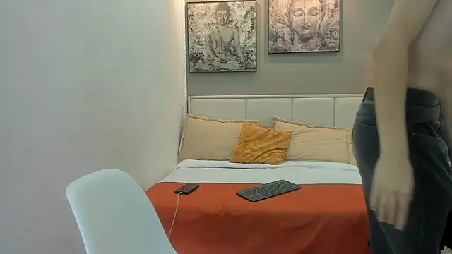 Snapshot of irvin_keyes chatting on 02-25-26, 07:45 irvin keyes online show from 02-25-26, 07:45