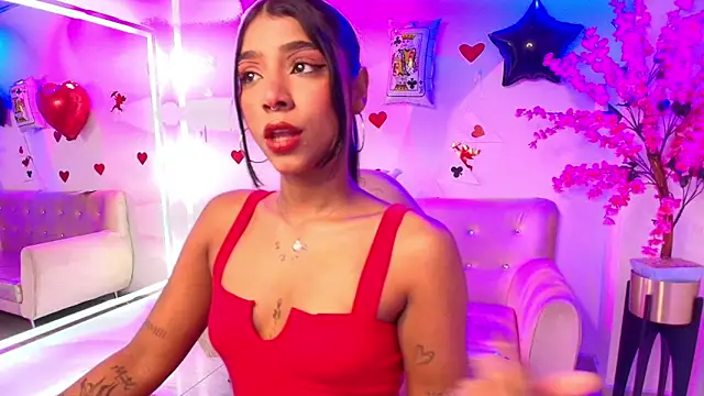 Divinee Cloe online show from 02-24-26, 11:30