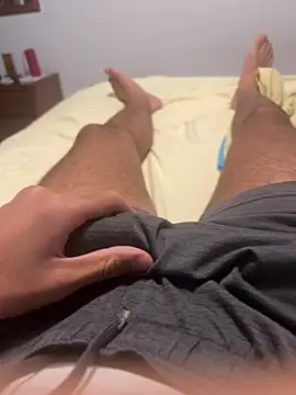 Snapshot of aminebigdick chatting on 01-12-26, 01:22 aminebigdick online show from 01-12-26, 01:22