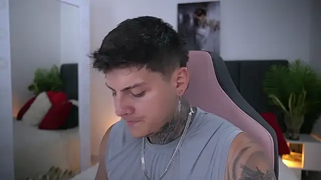 Snapshot of goldenatlasX chatting on 02-05-26, 10:03 goldenatlasX online show from 02-05-26, 10:03