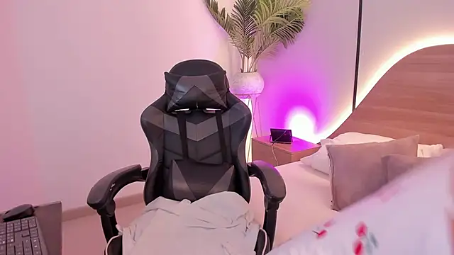 cataleya castle online show from 02-25-26, 12:15