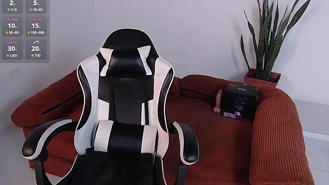 Snapshot of DarrenColleen chatting on 02-19-26, 09:00 DarrenColleen online show from 02-19-26, 09:00