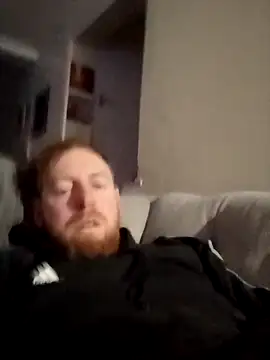 Snapshot of Hertsguy1984 chatting on 02-07-26, 02:48 Hertsguy1984 online show from 02-07-26, 02:48