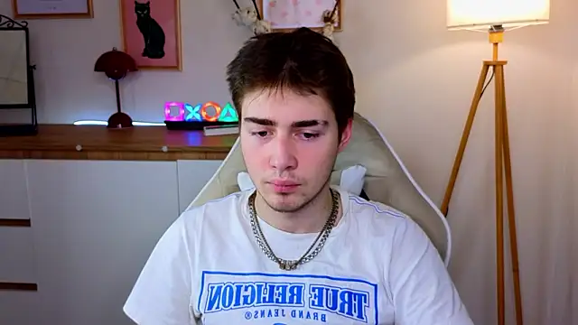 Snapshot of d3s_dn chatting on 02-12-26, 12:55 d3s dn online show from 02-12-26, 12:55