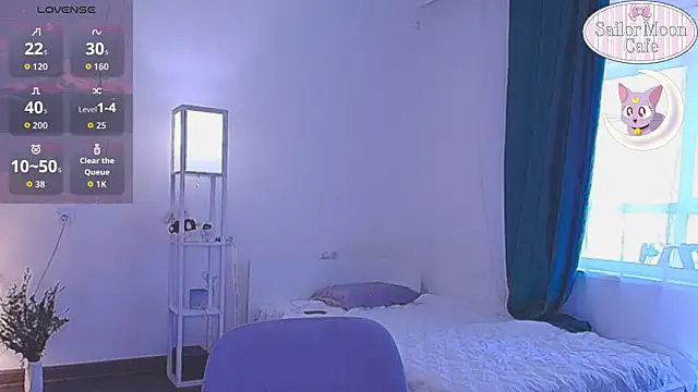 sailormoon666  online show from 04-10-26, 10:42