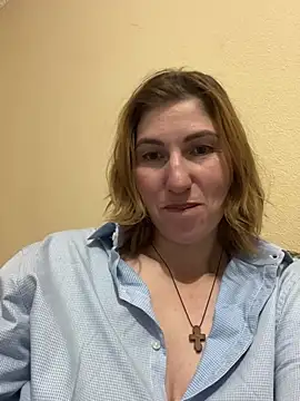 Snapshot of _Crystal_2 chatting on 01-16-26, 05:06 Crystal 2 online show from 01-16-26, 05:06