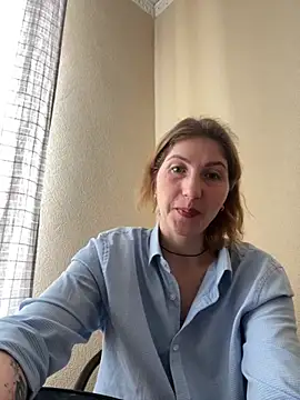 Snapshot of _Crystal_2 chatting on 02-06-26, 09:45 Crystal 2 online show from 02-06-26, 09:45