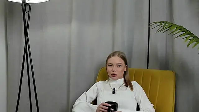 Snapshot of YenKaltenbach chatting on 01-15-26, 08:30 YenKaltenbach online show from 01-15-26, 08:30