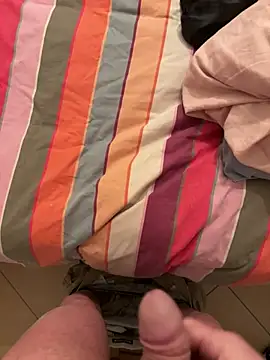 Snapshot of couple1508 chatting on 02-17-26, 02:46 couple1508 online show from 02-17-26, 02:46