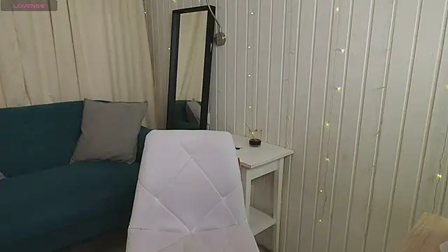 Julies Lii online show from 02-20-26, 01:22