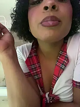 Snapshot of valeria_19x chatting on 02-10-26, 01:37 valeria 19x online show from 02-10-26, 01:37