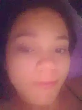 Snapshot of AdharaCusan chatting on 02-05-26, 01:16 AdharaCusan online show from 02-05-26, 01:16