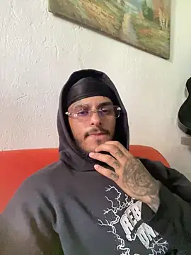 liyamjunior online show from 02-10-26, 04:11