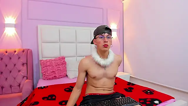 Alexander Collinss online show from 02-17-26, 03:47