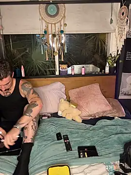 Snapshot of bondedbyskin chatting on 02-21-26, 01:34 bondedbyskin online show from 02-21-26, 01:34