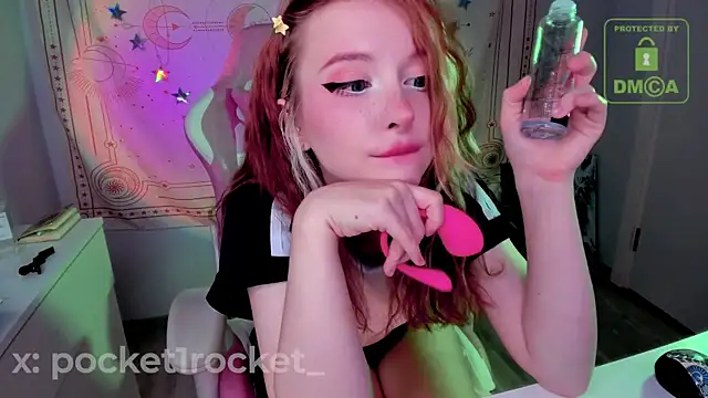 Snapshot of _PocketRocket_ chatting on 09-21-25, 11:28  PocketRocket  online show from 09-21-25, 11:28