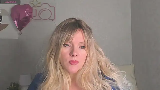 Snapshot of Victoria_Nelson chatting on 02-28-26, 01:39 Victoria Nelson online show from 02-28-26, 01:39