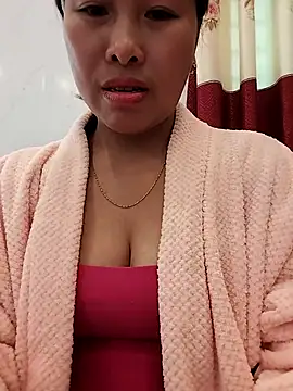 Snapshot of LanNhi_007 chatting on 01-14-26, 08:31 LanNhi 007 online show from 01-14-26, 08:31