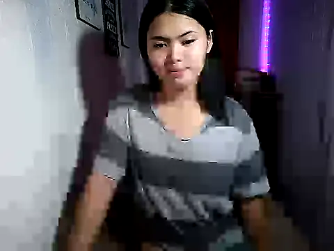 Snapshot of BigCockSummer chatting on 01-19-26, 01:53 BigCockSummer online show from 01-19-26, 01:53