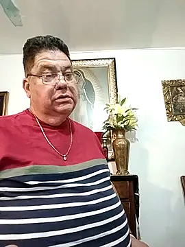 Snapshot of Zordomudo13 chatting on 02-08-26, 02:26 Zordomudo13 online show from 02-08-26, 02:26