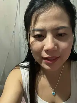 Snapshot of IORio2x chatting on 01-17-26, 02:27 IORio2x online show from 01-17-26, 02:27