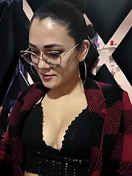 Snapshot of Freyarosse chatting on 02-03-26, 12:10 Freyarosse online show from 02-03-26, 12:10