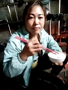 Snapshot of out-lustt chatting on 01-15-26, 04:28 out-lustt online show from 01-15-26, 04:28