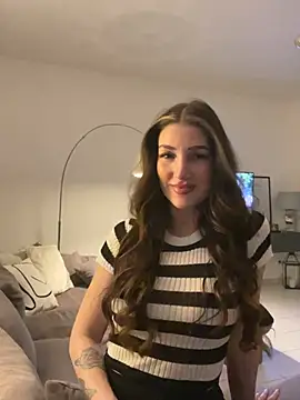 Snapshot of NovaLushhh chatting on 02-27-26, 05:46 NovaLushhh online show from 02-27-26, 05:46