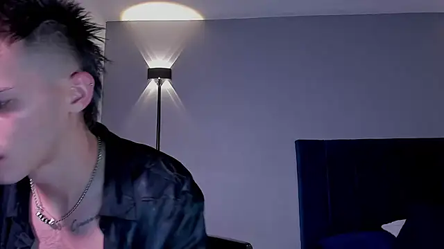 Snapshot of DrakeCarter chatting on 02-15-26, 01:02 DrakeCarter online show from 02-15-26, 01:02