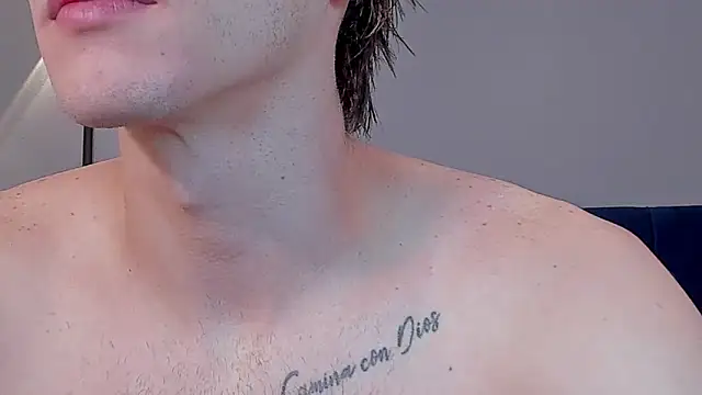 Snapshot of DrakeCarter chatting on 02-25-26, 01:59 DrakeCarter online show from 02-25-26, 01:59