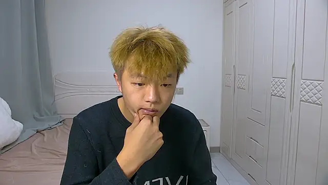 Chocolates-001 online show from 02-18-26, 11:17