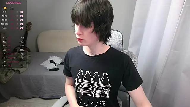 LeonBoykisser online show from 03-01-26, 05:59