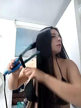 adhara montiel  online show from 02-12-26, 08:48