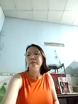 Snapshot of Famrita chatting on 02-06-26, 12:15 Famrita online show from 02-06-26, 12:15