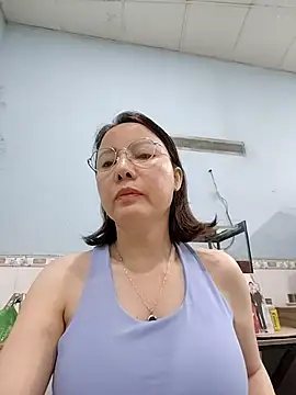 Snapshot of Famrita chatting on 02-06-26, 12:19 Famrita online show from 02-06-26, 12:19