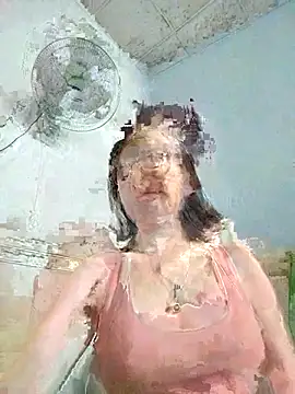 Snapshot of Famrita chatting on 02-14-26, 12:40 Famrita online show from 02-14-26, 12:40