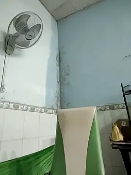 Snapshot of Famrita chatting on 02-19-26, 12:50 Famrita online show from 02-19-26, 12:50