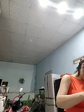 Snapshot of Famrita chatting on 02-25-26, 02:32 Famrita online show from 02-25-26, 02:32